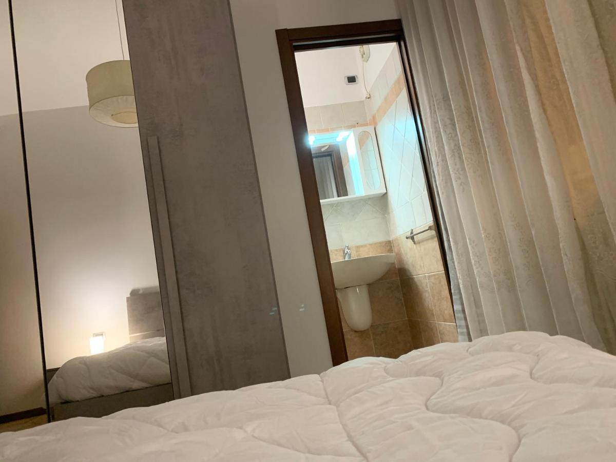 Kibilu - Via Magenta 31 Centro Citta Con Parcheggio Apartment Варезе Екстериор снимка