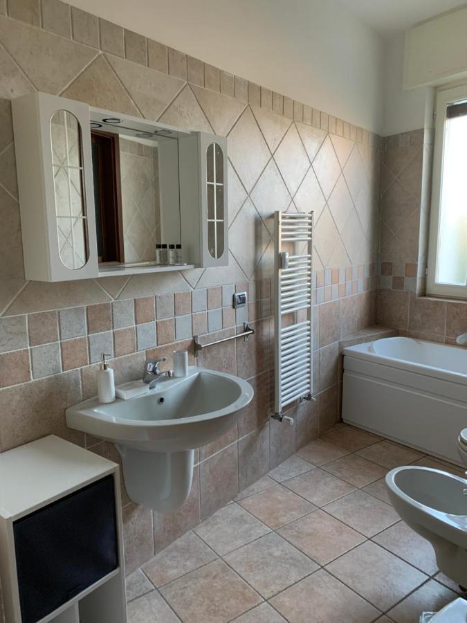 Kibilu - Via Magenta 31 Centro Citta Con Parcheggio Apartment Варезе Екстериор снимка